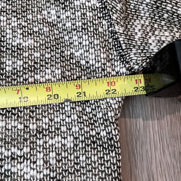 Jessica Simpson Women's Black Marbled Ribbon Chain Link Neck Sweater Plus Sz 1X - Picture 9 of 13